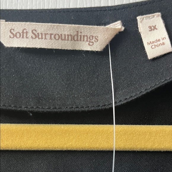 ❤️‍🔥🖤❤️‍🔥Soft Surroundings Elegant Black V-Neck Blouse❤️‍🔥🖤❤️‍🔥 - Picture 2 of 6